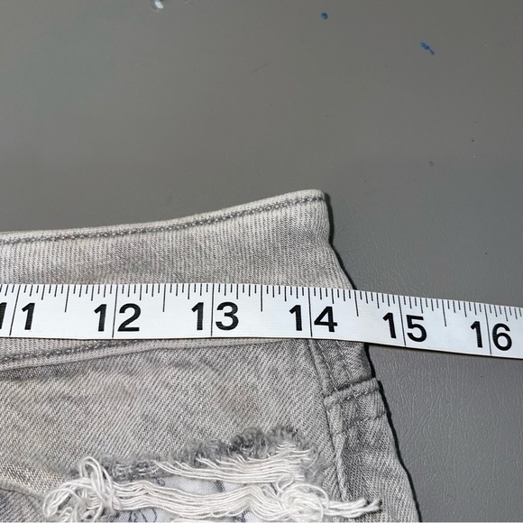 AE x Peanuts Snoopy Gray Mom Jeans – Size 6 - Picture 14 of 16